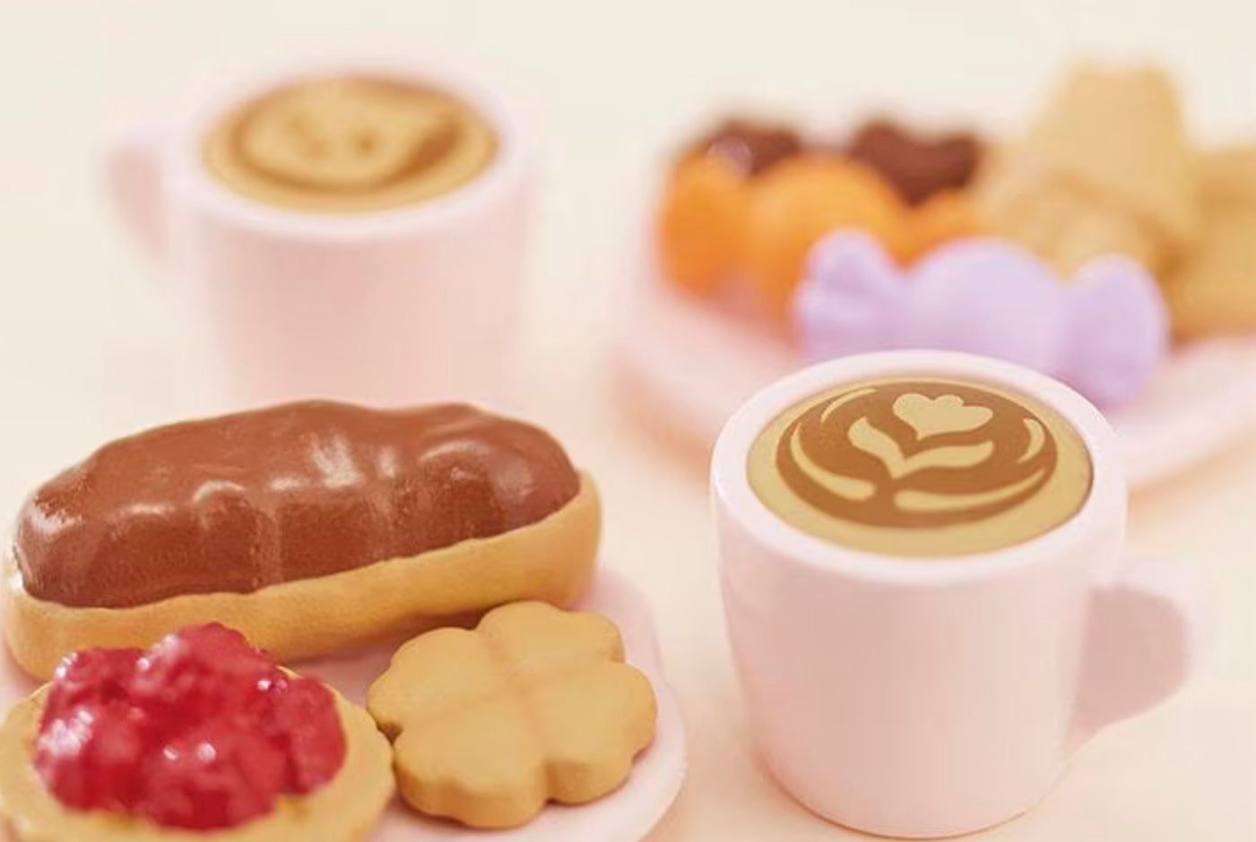 Calico Critters • Sweets Party Set