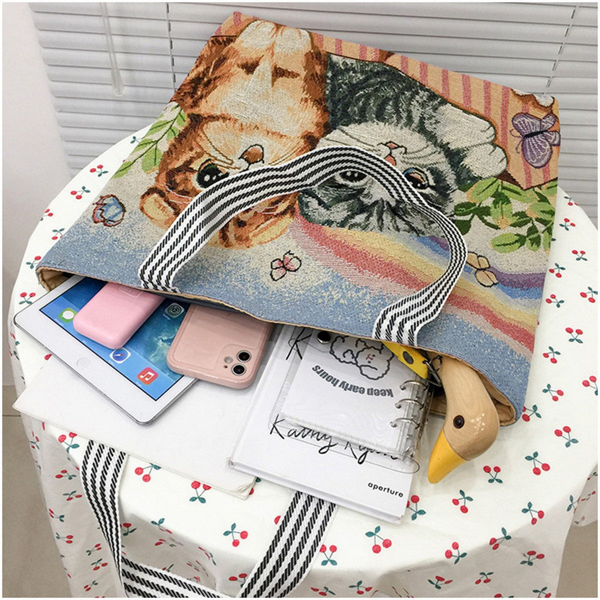 Cute Cat Trio Tapestry Tote Bag with Zipper Closure