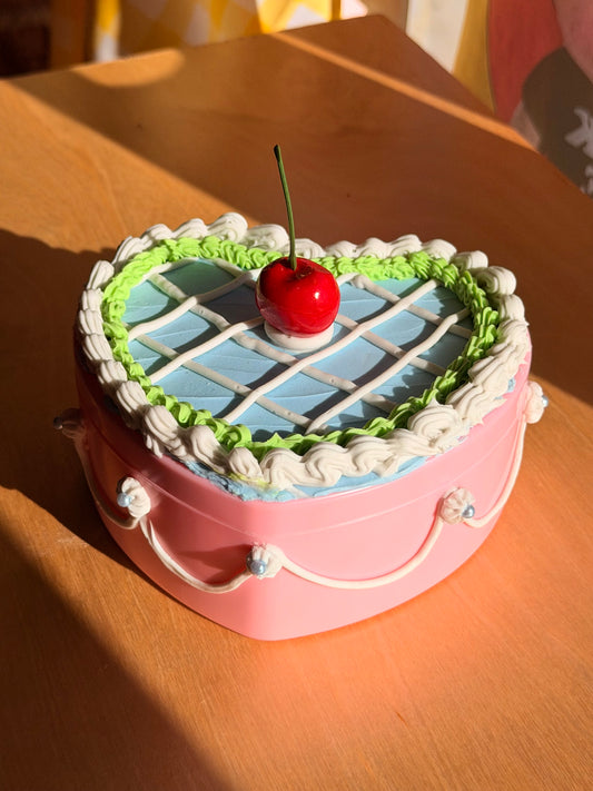 Gigil Studios • Pink Heart-Shaped Jewelry Case