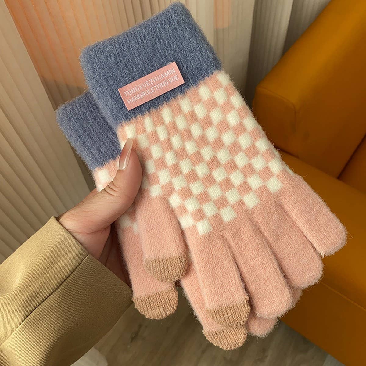 Checkered Touchscreen Gloves, Pink Purple Blue