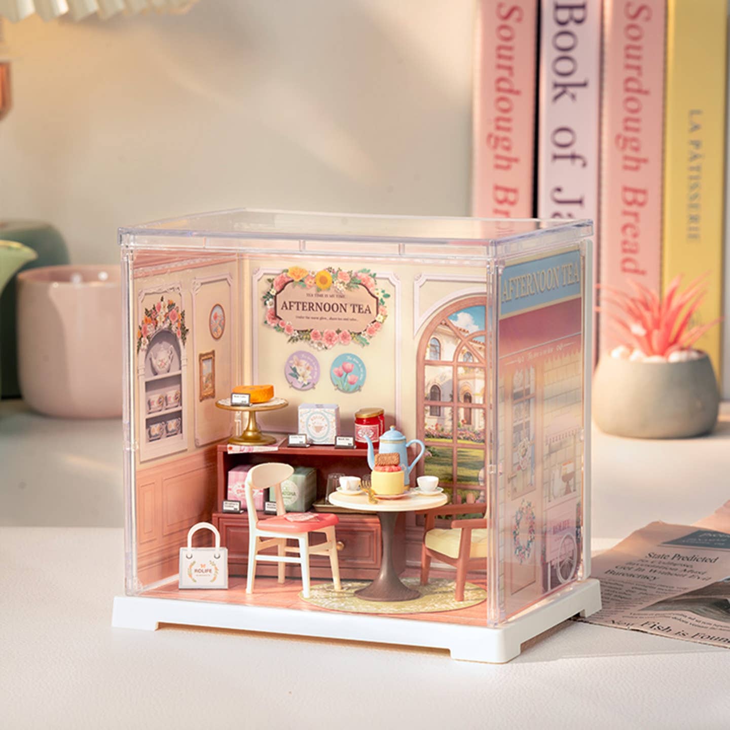 Rolife • Honey Tea Lounge Diy Miniature Kit